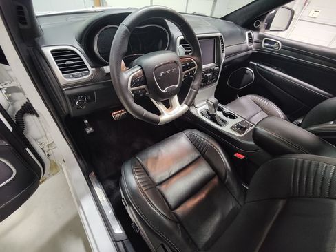 Used 2018 Jeep Grand Cherokee SRT AWD/4WD image 28