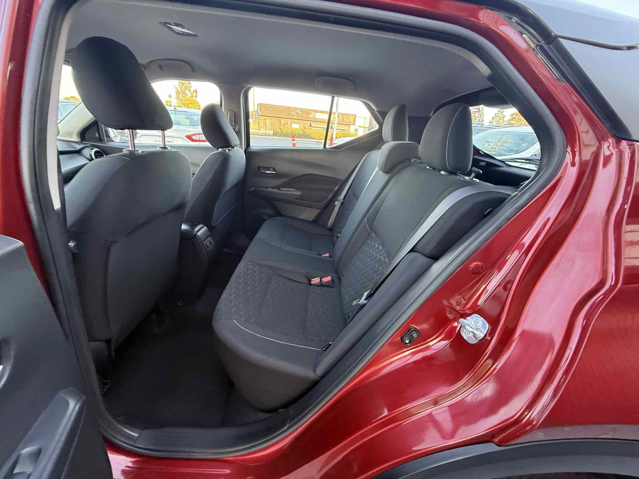 Used 2022 Nissan Kicks SV FWD image 77