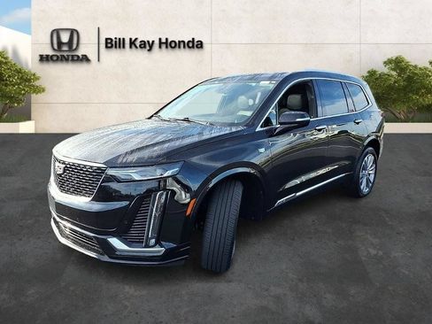 Used 2025 Cadillac XT6 Premium Luxury AWD/4WD image 7