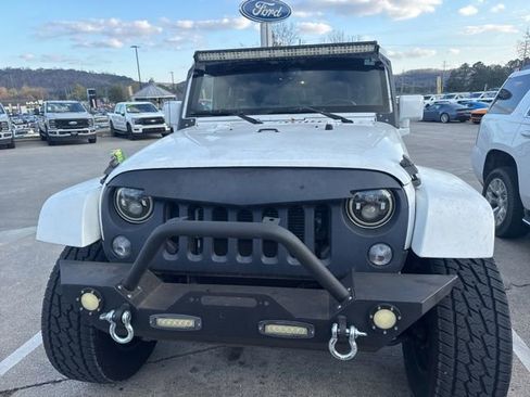 Used 2014 Jeep Wrangler Unlimited Sport w/ Power Convenience Group image 2