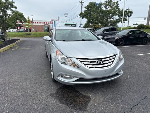 Used 2011 Hyundai Sonata SE FWD image 14