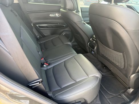 Used 2025 Genesis GV70 2.5T AWD/4WD image 15