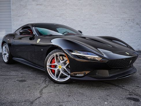 Used 2023 Ferrari Roma image 8