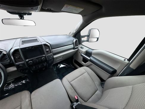 Used 2022 Ford F350 XLT image 22