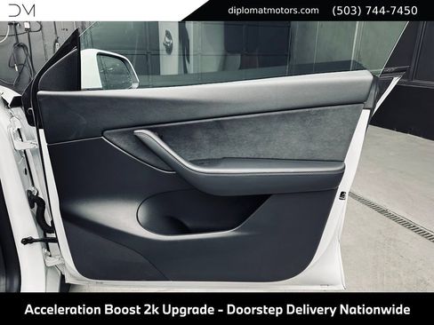 Used 2021 Tesla Model Y Long Range AWD/4WD image 27