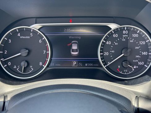 Used 2025 Nissan Sentra SV w/ Trunk Package FWD image 19