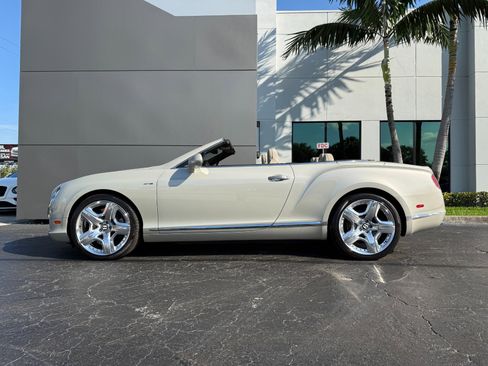 Used 2015 Bentley Continental GT image 12