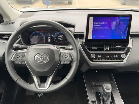 Used 2026 Toyota Corolla Cross XLE image 13