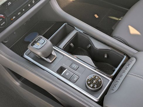 New 2026 Nissan Pathfinder SL AWD/4WD image 17