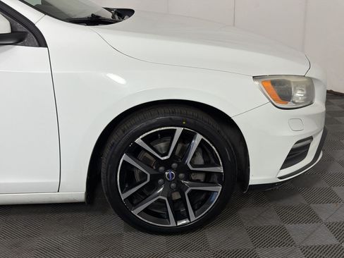 Used 2018 Volvo V60 T5 Dynamic w/ Vision Package FWD image 13
