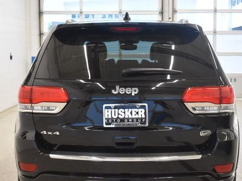 Used 2019 Jeep Grand Cherokee Overland AWD/4WD image 11