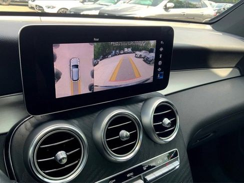 Used 2022 Mercedes-Benz GLC 300 image 23