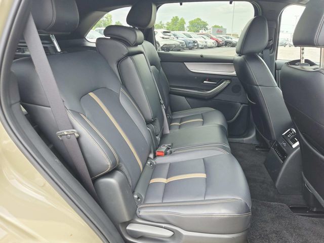 Certified 2026 MAZDA CX-70 3.3 Turbo S w/ Premium Package AWD/4WD image 13