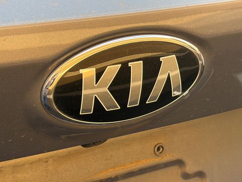 Used 2021 Kia Sorento S w/ Panoramic Sunroof Package FWD image 7