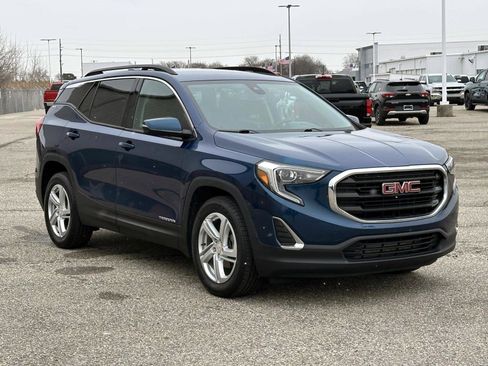 Used 2020 GMC Terrain SLE w/ Driver Convenience Package image 6