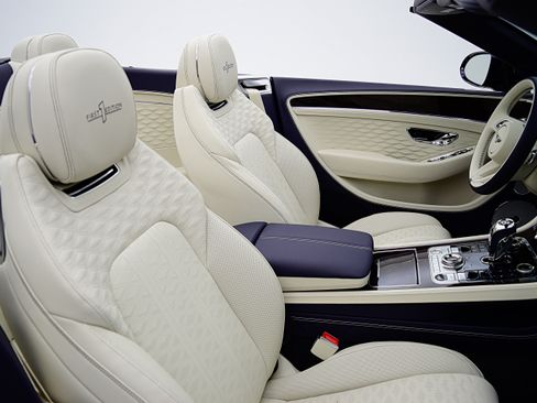 Used 2025 Bentley Continental GT Speed AWD/4WD image 44