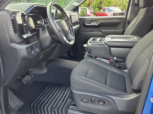 Used 2023 Chevrolet Silverado 1500 LT RWD image 9