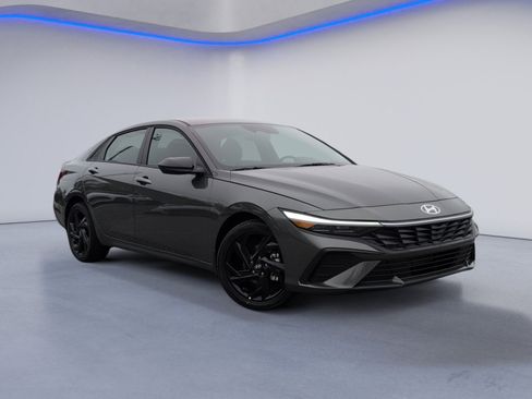 New 2026 Hyundai Elantra Sport FWD image 2