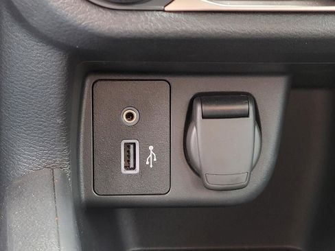 Certified 2025 Nissan Versa S w/ Trunk Package image 28