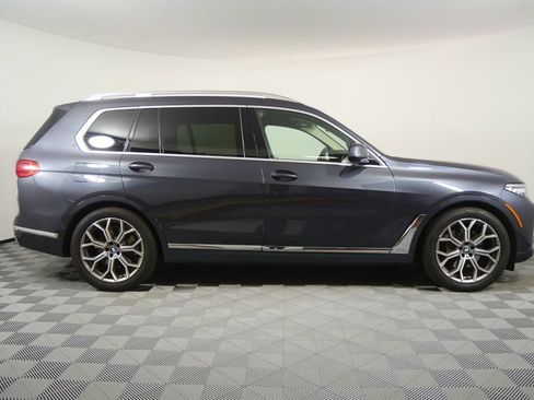 Used 2021 BMW X7 xDrive40i w/ Premium Package image 2