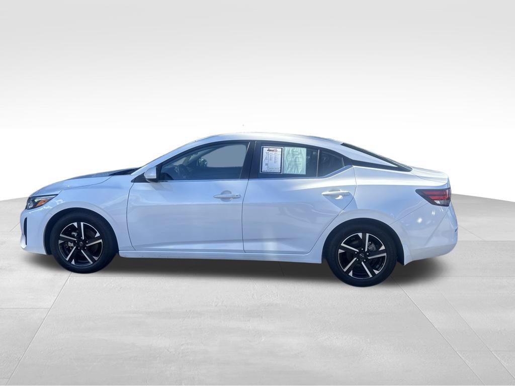 Used 2024 Nissan Sentra SV FWD image 7
