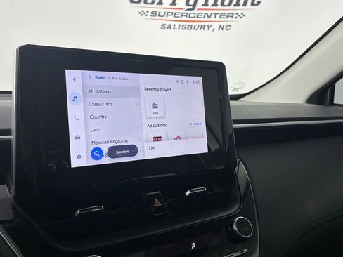 Used 2024 Toyota Corolla Cross XLE image 15