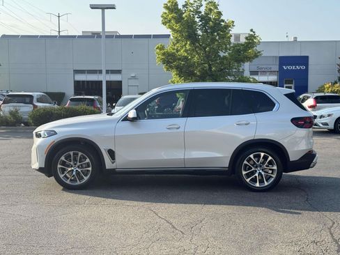 Used 2024 BMW X5 xDrive40i w/ Premium Package AWD/4WD image 8