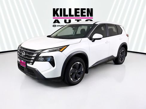 Used 2024 Nissan Rogue SV FWD image 3