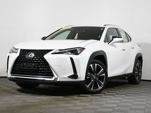 Used 2022 Lexus UX 200 w/ Accessory Package (Z2) image 1