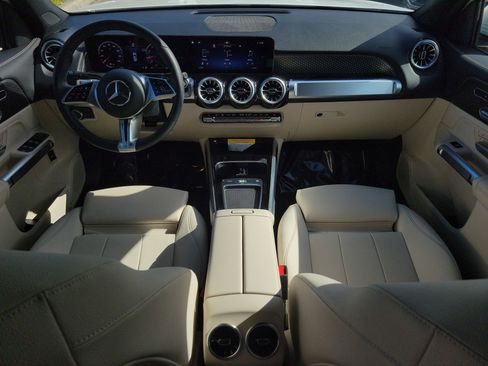 Certified 2025 Mercedes-Benz GLB 250 image 16
