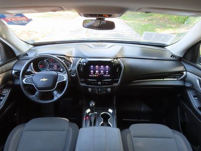 Used 2020 Chevrolet Traverse LT