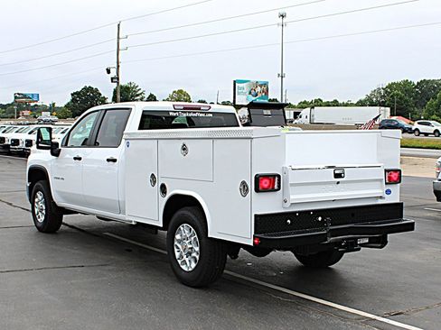 Used 2026 Chevrolet Silverado 3500 W/T w/ WT Convenience Package AWD/4WD image 4