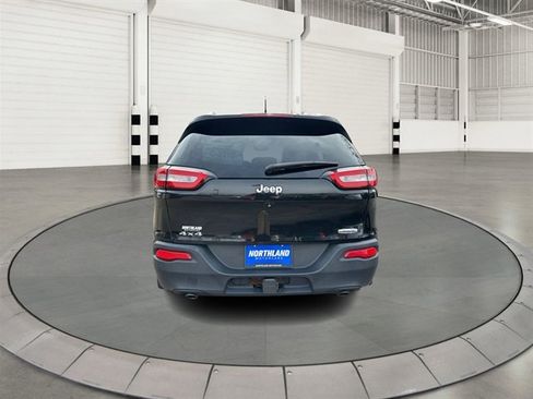 Used 2014 Jeep Cherokee Latitude w/ Cold Weather Group image 3