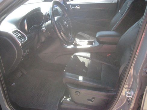 Used 2021 Jeep Grand Cherokee Laredo X AWD/4WD image 13