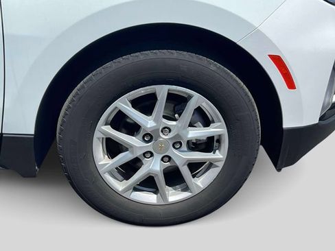 Used 2023 Chevrolet Equinox LT FWD image 10