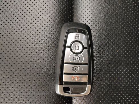 Used 2022 Ford Escape SEL w/ Technology Package AWD/4WD image 32
