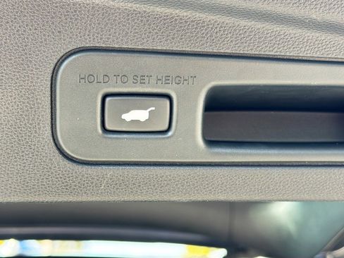 Used 2023 Acura MDX SH-AWD w/ Advance Package image 13