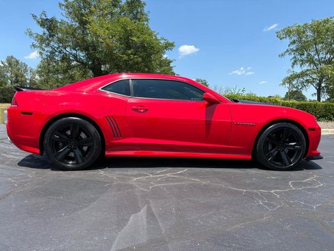 Used 2015 Chevrolet Camaro SS w/ Black Rally Stripe Package RWD image 16