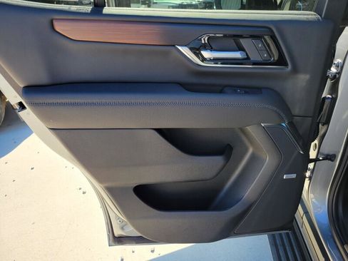 New 2026 GMC Yukon Denali w/ Denali Reserve Package RWD image 31