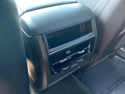 Used 2026 Jeep Grand Cherokee Altitude AWD/4WD image 14