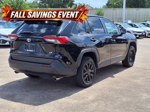 Used 2023 Toyota RAV4 LE FWD image 4