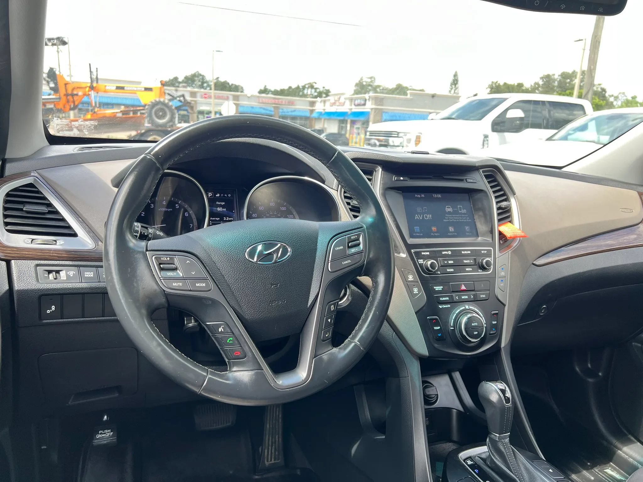 Used 2017 Hyundai Santa Fe Sport FWD image 16