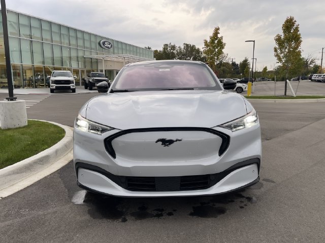 Certified 2021 Ford Mustang Mach-E Premium AWD/4WD image 8