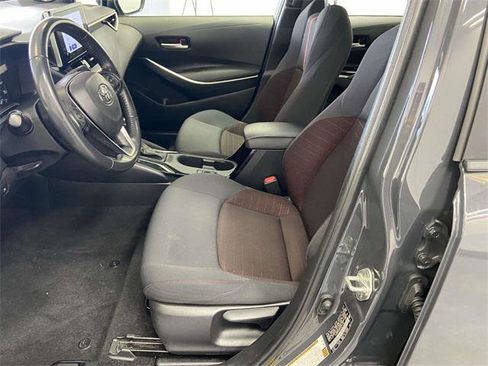 Certified 2023 Toyota Corolla SE w/ SE Package image 19