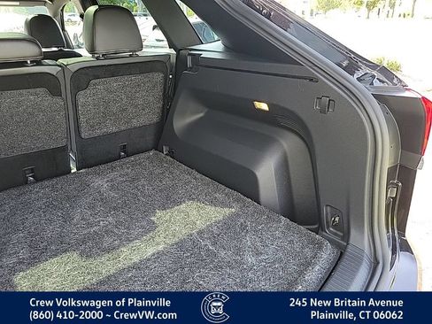 Certified 2023 Volkswagen Atlas Cross Sport SE w/ Panoramic Sunroof Package AWD/4WD image 52