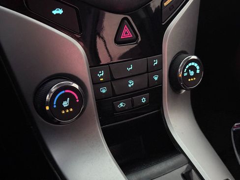 Used 2015 Chevrolet Cruze LT w/ RS Package FWD image 34