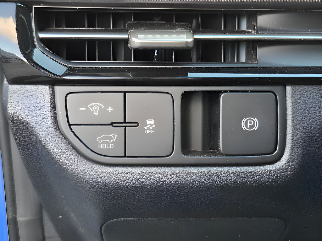 Used 2026 Kia Sportage EX FWD image 21