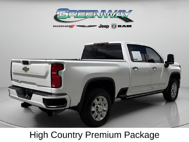 Used 2024 Chevrolet Silverado 2500 High Country w/ High Country Premium Package AWD/4WD image 5