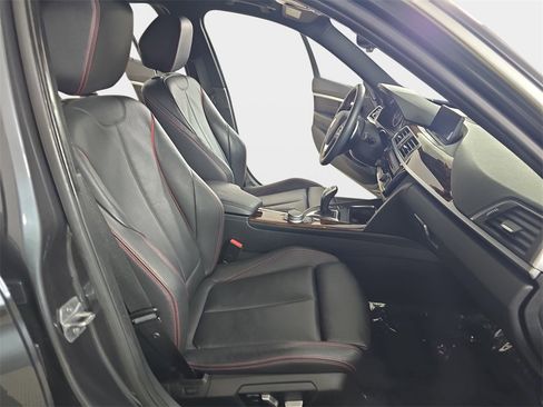 Used 2017 BMW 330i xDrive Sedan image 11