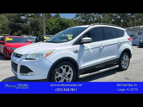 Used 2015 Ford Escape SE w/ Equipment Group 201A FWD image 1